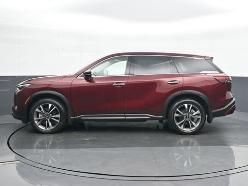 Used 2024 INFINITI QX60 Luxe w/ Vision Package image 3