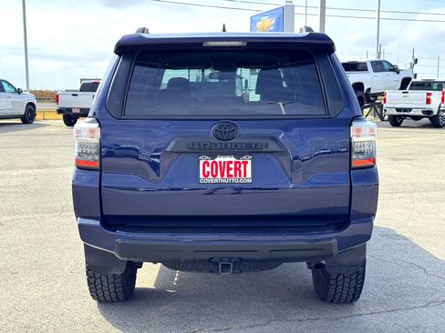 Used 2022 Toyota 4Runner TRD Off-Road Premium image 7