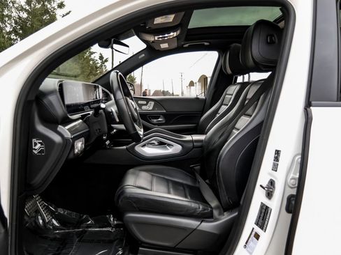 Used 2021 Mercedes-Benz GLS 580 4MATIC image 38