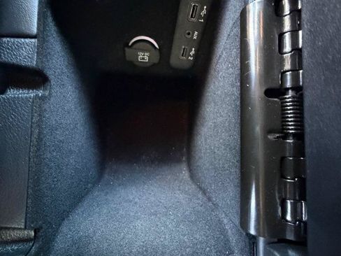 Used 2019 Dodge Challenger R/T RWD image 20