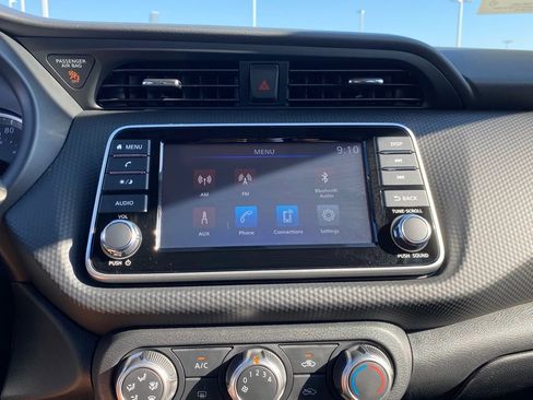 New 2025 Nissan Kicks Play S image 25