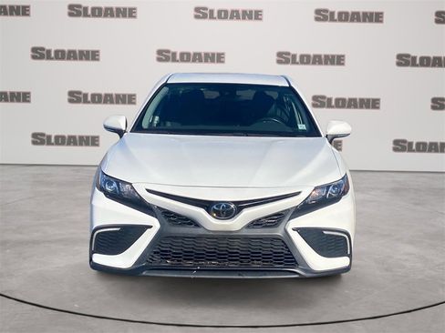 Used 2022 Toyota Camry SE image 8