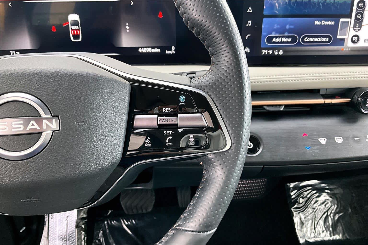 Certified 2023 Nissan Ariya FWD image 24