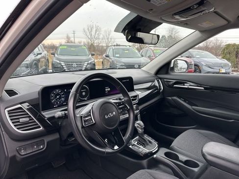 Used 2024 Kia Seltos S image 18