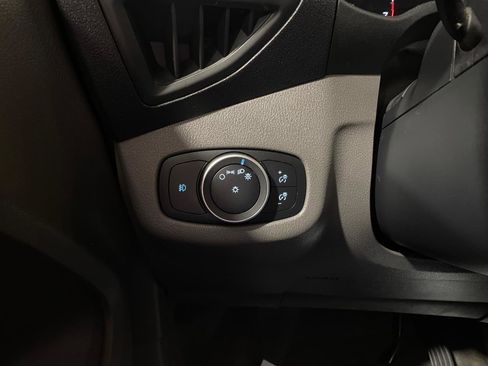 Used 2021 Ford Transit Connect XLT image 17