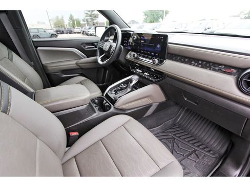 Used 2025 Chevrolet Colorado ZR2 w/ Technology Package image 28