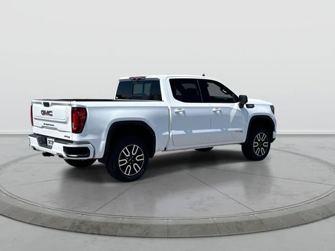 Used 2023 GMC Sierra 1500 AT4 w/ Technology Package AWD/4WD image 8