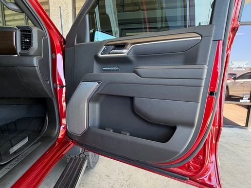 Used 2026 Chevrolet Silverado 1500 High Country RWD image 39