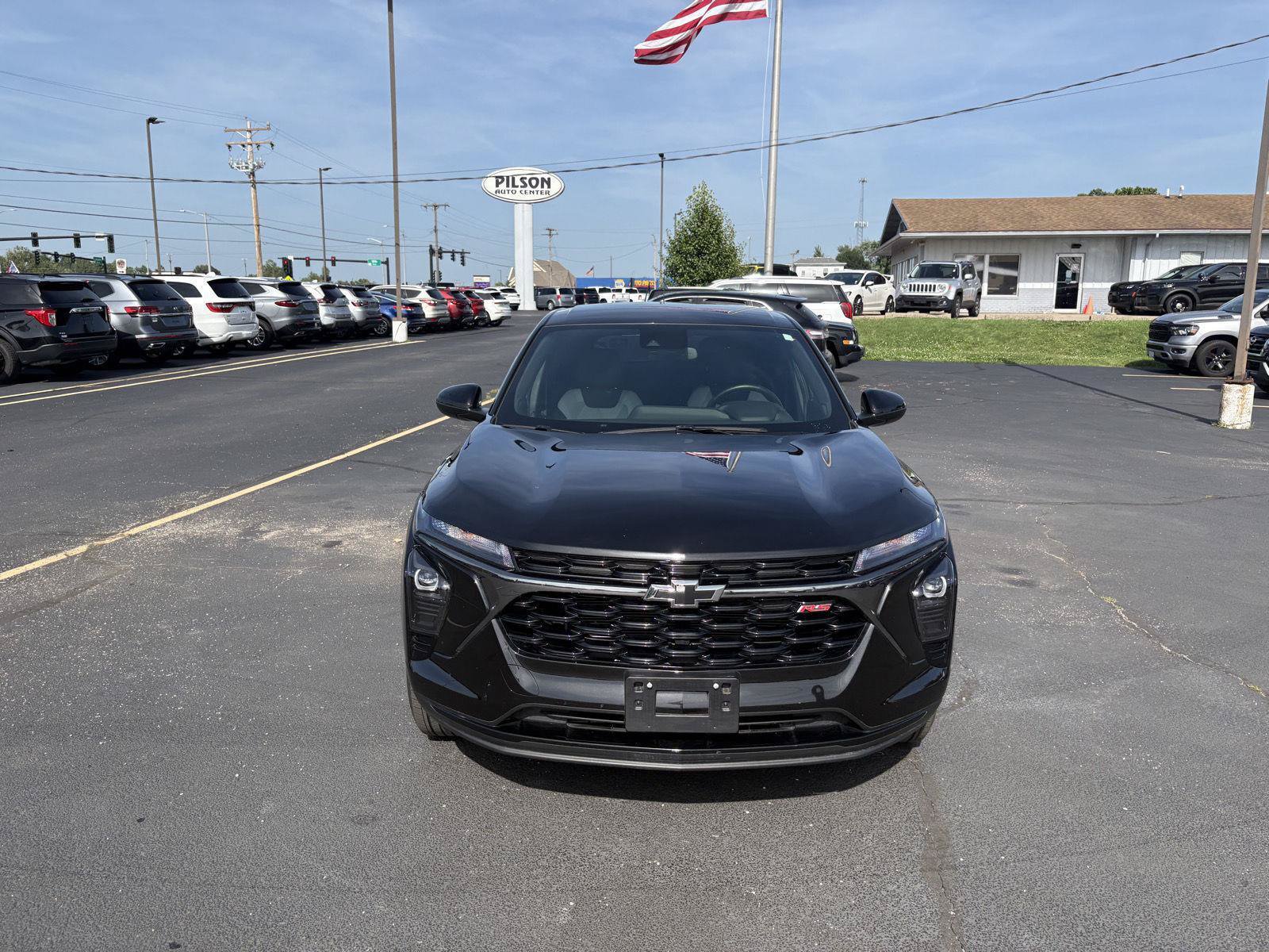 Used 2025 Chevrolet Trax RS w/ Driver Confidence Package FWD image 18
