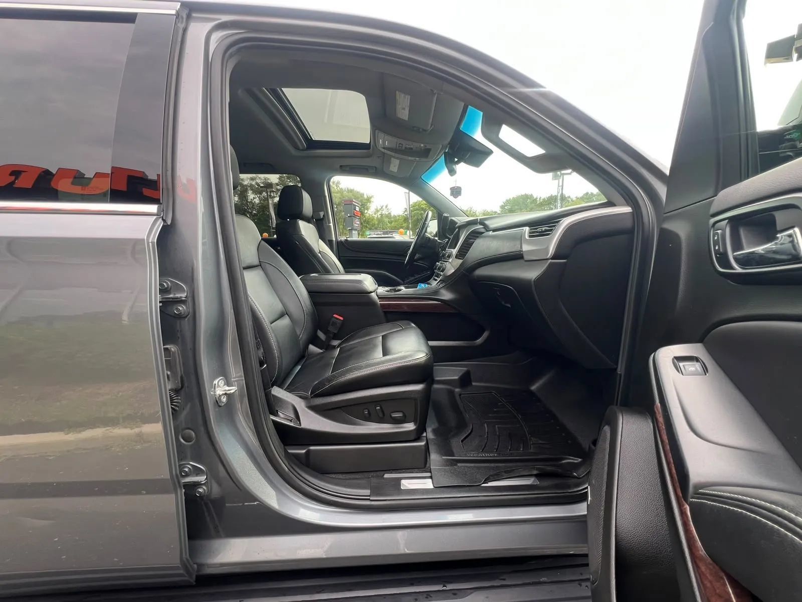 Used 2019 GMC Yukon SLT AWD/4WD image 17