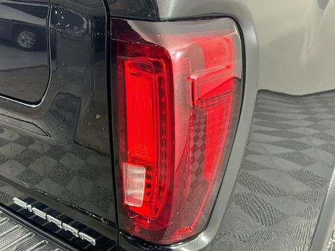 Used 2021 GMC Sierra 3500 Denali w/ Denali Ultimate Package image 32