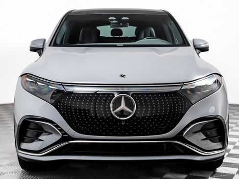 Certified 2023 Mercedes-Benz EQS 580 4MATIC SUV image 5