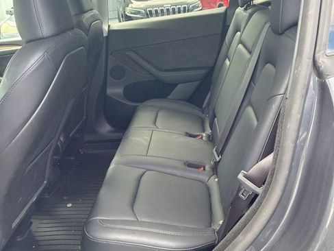 Used 2023 Tesla Model Y 2WD image 7