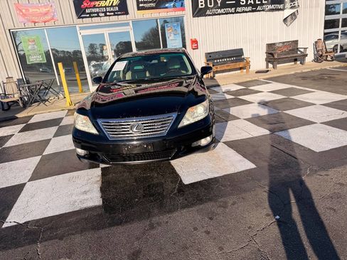 Used 2010 Lexus LS 460 AWD image 2