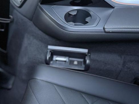 Used 2023 BMW X7 xDrive40i w/ Executive Package image 38