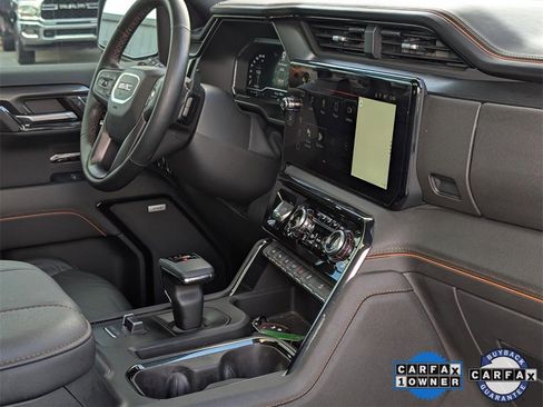 Used 2024 GMC Sierra 1500 AT4 w/ Technology Package image 32