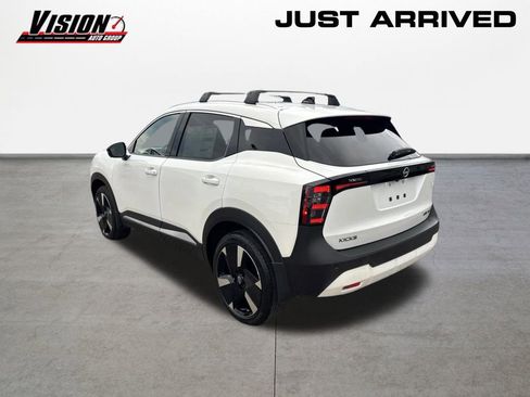 New 2026 Nissan Kicks SR w/ Illumination Package image 7