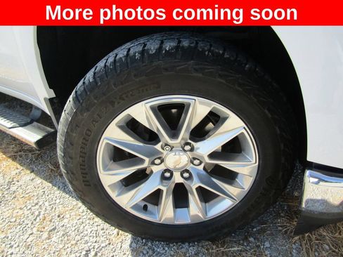 Used 2019 Chevrolet Silverado 1500 LTZ AWD/4WD image 9