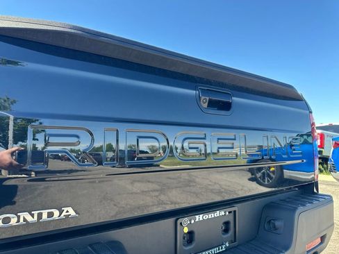 Certified 2025 Honda Ridgeline RTL+ image 8