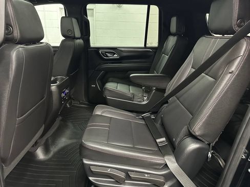 Used 2023 Chevrolet Suburban RST w/ Sport Performance Package AWD/4WD image 21