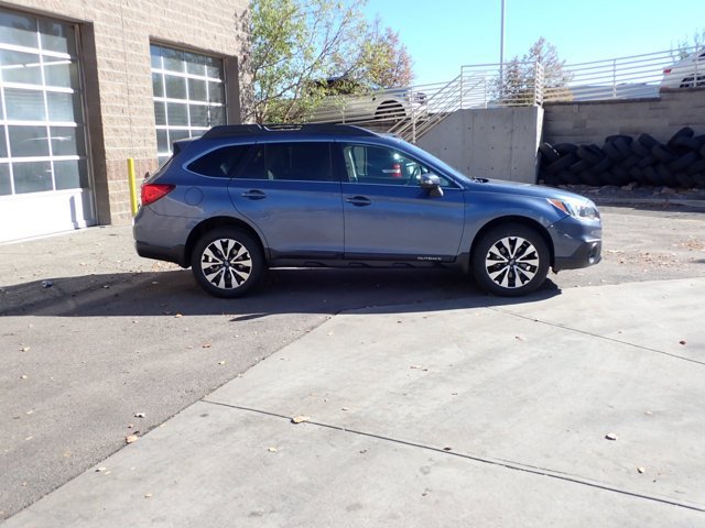 Used 2017 Subaru Outback 3.6R Limited AWD/4WD image 5