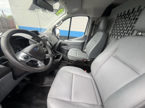 Used 2019 Ford Transit 150 130 Low Roof RWD image 7
