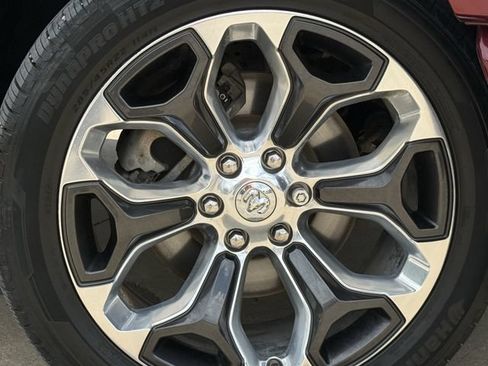 Used 2022 RAM 1500 Limited w/ Body Color Bumper Group AWD/4WD image 12