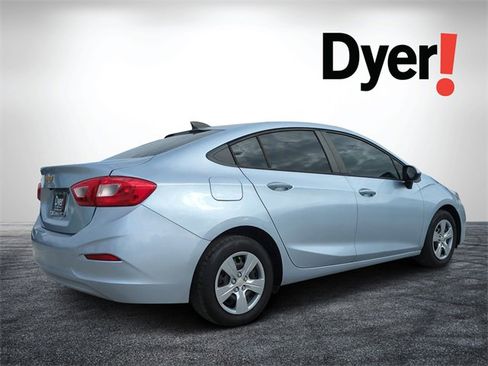 Used 2017 Chevrolet Cruze LS image 3