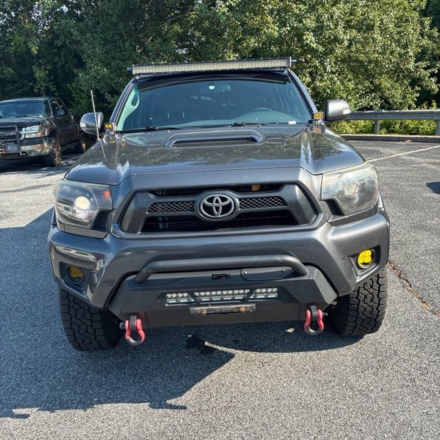 Used 2013 Toyota Tacoma 4x4 Double Cab w/ TRD Sport Pkg image 2
