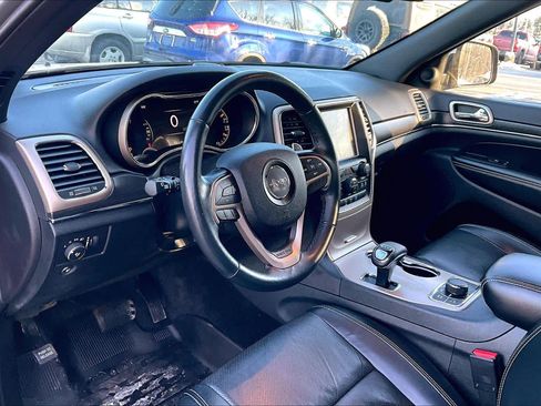 Used 2015 Jeep Grand Cherokee Limited w/ Luxury Group II image 16