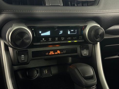 Used 2025 Toyota RAV4 LE image 19