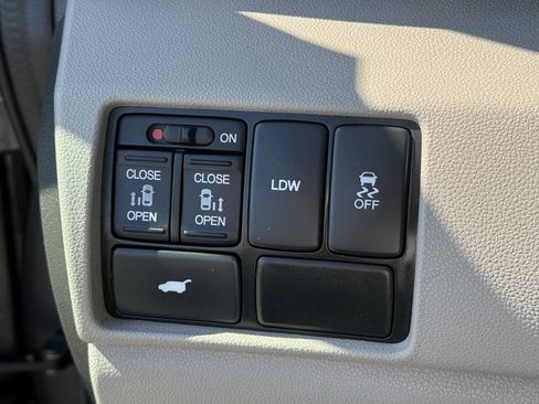 Used 2015 Honda Odyssey EX-L image 11
