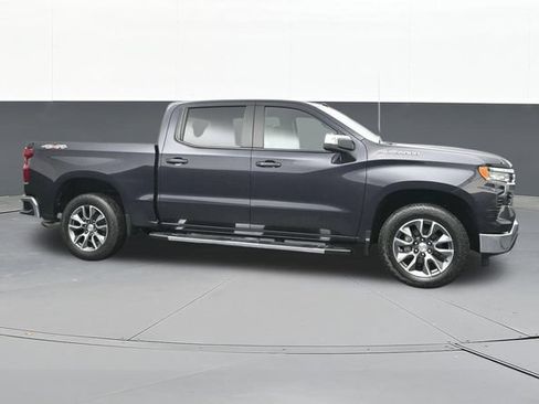 Used 2024 Chevrolet Silverado 1500 LT AWD/4WD image 17