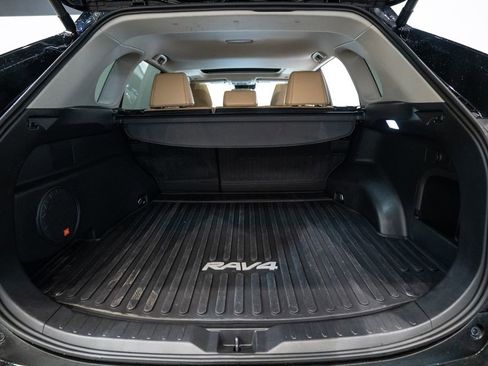 Certified 2024 Toyota RAV4 XLE Premium image 40