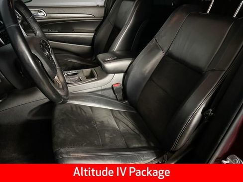 Used 2018 Jeep Grand Cherokee Altitude image 18