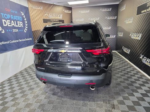Used 2022 Chevrolet Traverse LT image 14