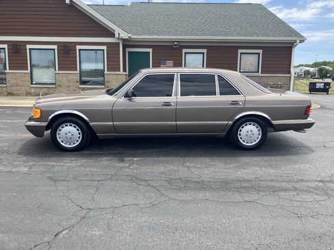 Used 1988 Mercedes-Benz 420 SEL image 6