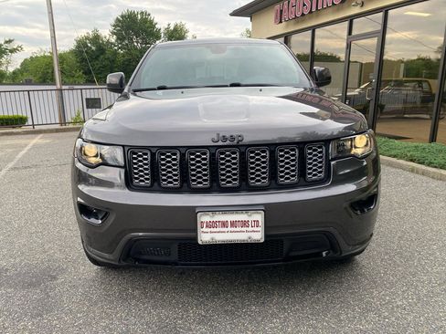 Used 2021 Jeep Grand Cherokee Laredo X AWD/4WD image 5