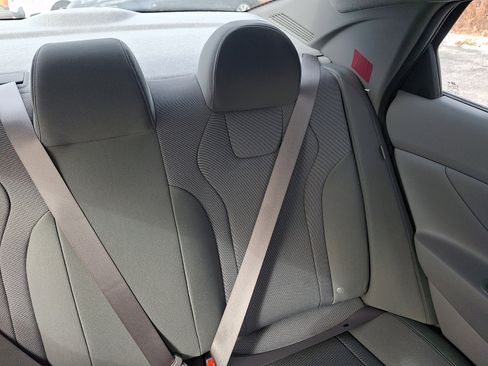 New 2026 Hyundai Elantra SE image 14