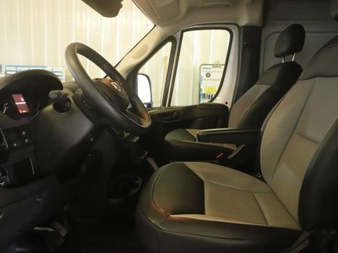 Used 2026 RAM ProMaster 2500 w/ Convenience Group FWD image 13