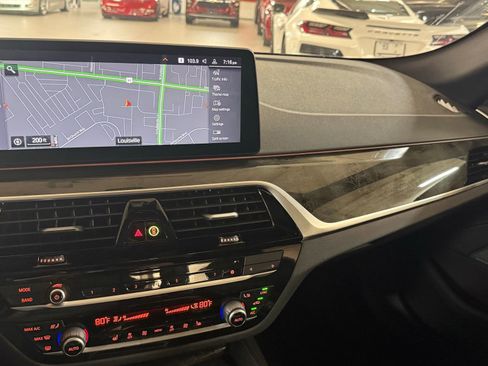 Used 2022 BMW 530i xDrive w/ M Sport Package image 33