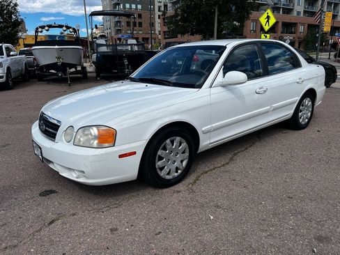 Used 2004 Kia Optima FWD image 4