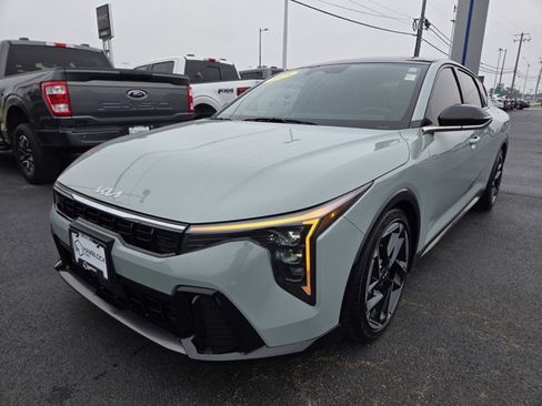Used 2025 Kia K4 GT-Line w/ GT-Line Sunroof Package FWD image 3