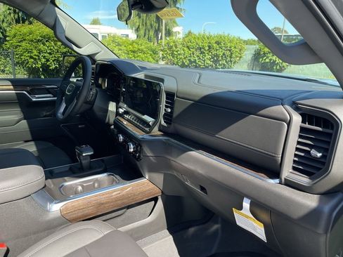New 2026 GMC Sierra 1500 Elevation w/ Elevation Premium Package AWD/4WD image 30