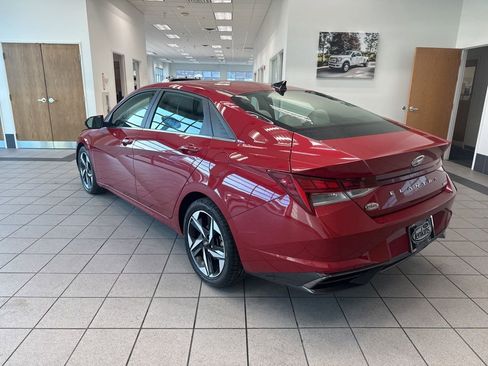 Used 2021 Hyundai Elantra Limited w/ Cargo Package image 16