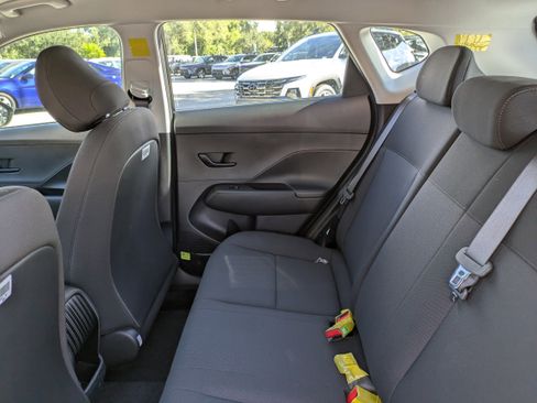 New 2026 Hyundai Kona SE image 13