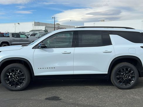 New 2026 Chevrolet Traverse LT w/ Midnight/Sport Edition image 8