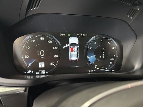 Used 2019 Volvo XC60 T6 Momentum w/ Advanced Package AWD/4WD image 31