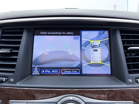 Used 2014 INFINITI QX80 2WD w/ Deluxe Touring Package image 6
