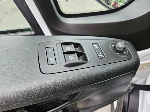 Used 2026 RAM ProMaster 2500 w/ Convenience Group FWD image 15